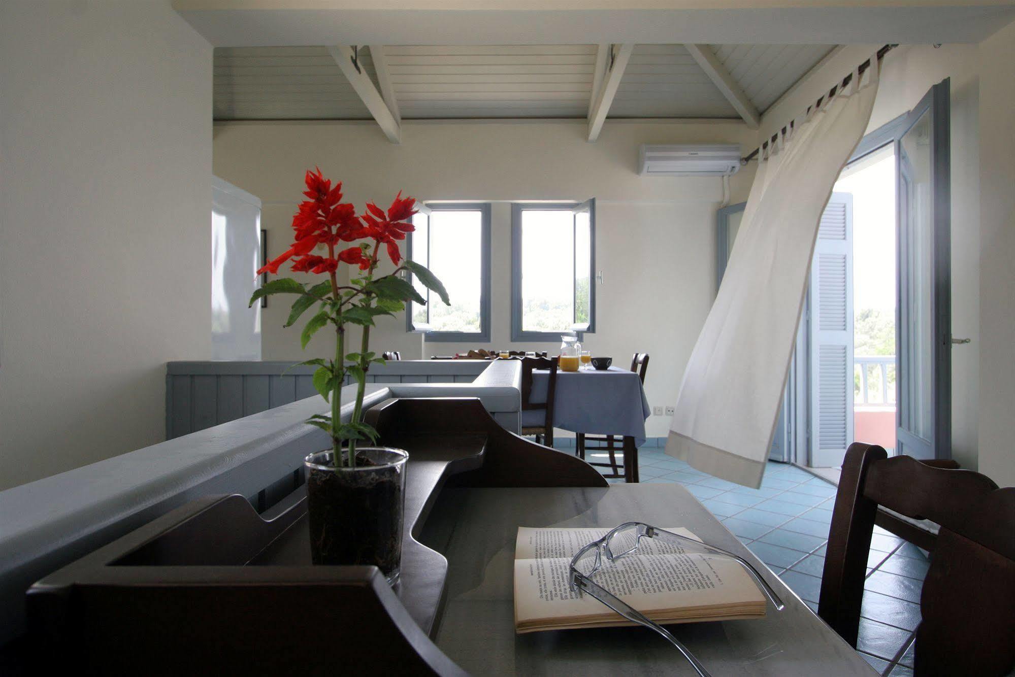 Mira Resort Agios Ioannis  Exterior photo